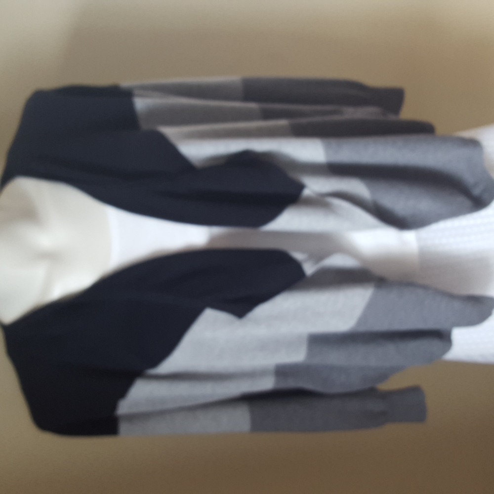 Apt. 9 woman's blue/gray sweater sz XL